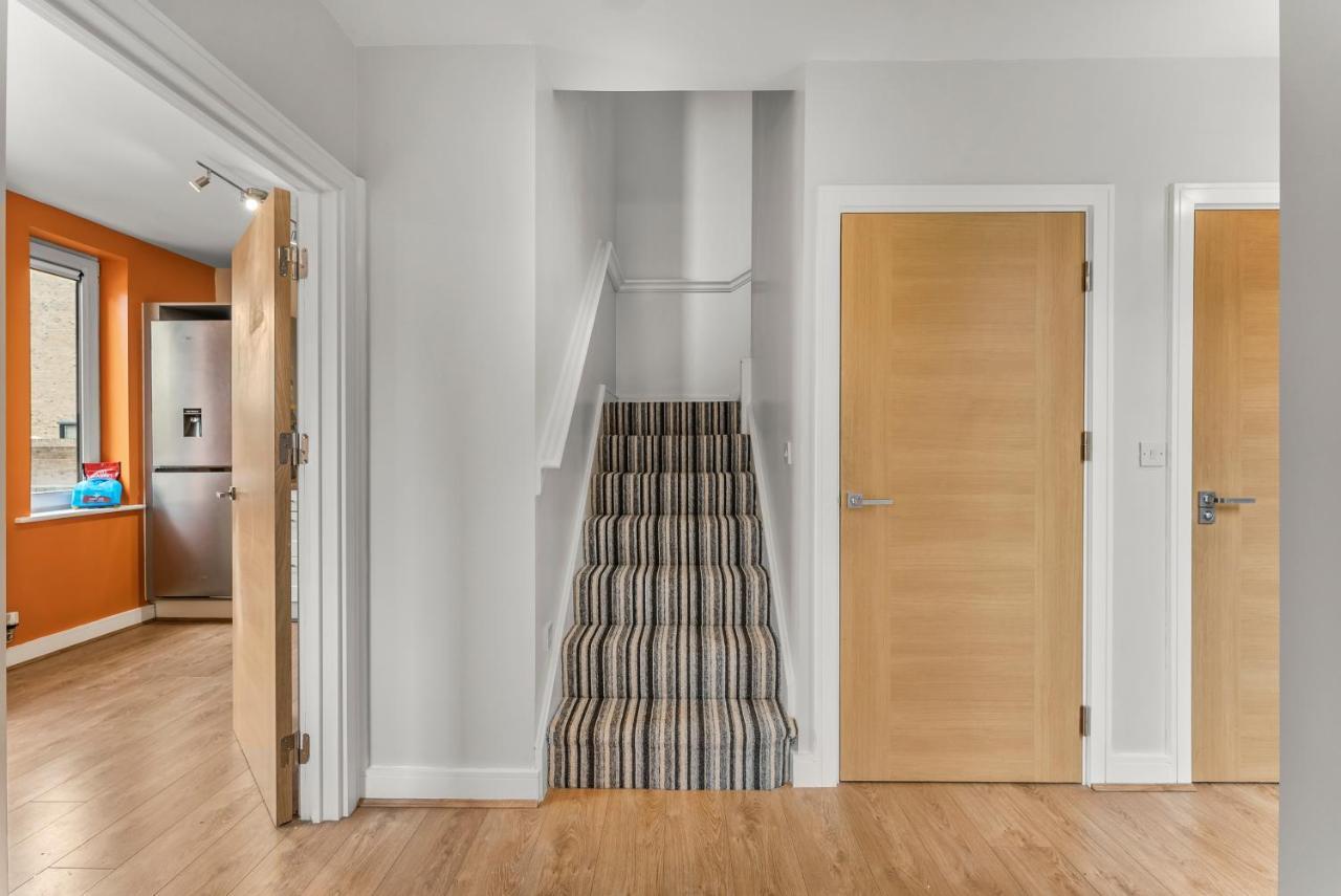 Sleek And Stylish 2 Bed With Garden And Parking Lägenhet Sheffield Exteriör bild